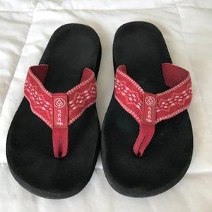 Women's Reef flip flops size 8 Sandy